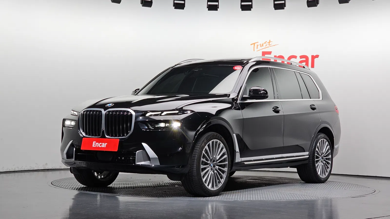 BMW X7 (G07) xDrive 40i Design Pure Excellence 6 places 2023 — photo 1 sur 20
