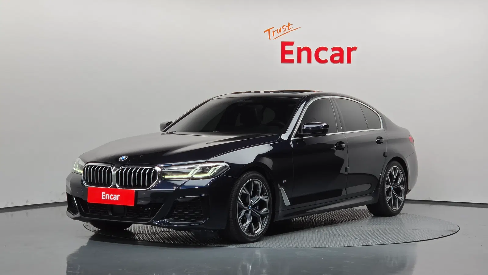 BMW Série 5 (G30) 523d M Sport 2021 — photo 1 sur 26