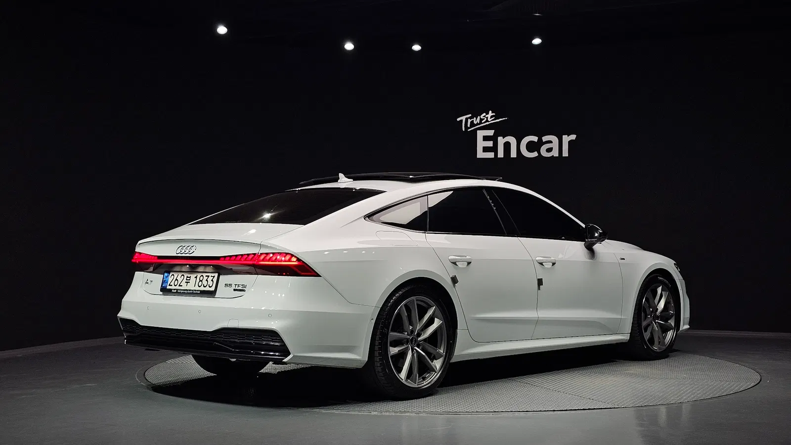 Audi A7 (4K) 55 TFSI Quattro Premium 2022 — photo 1 sur 37