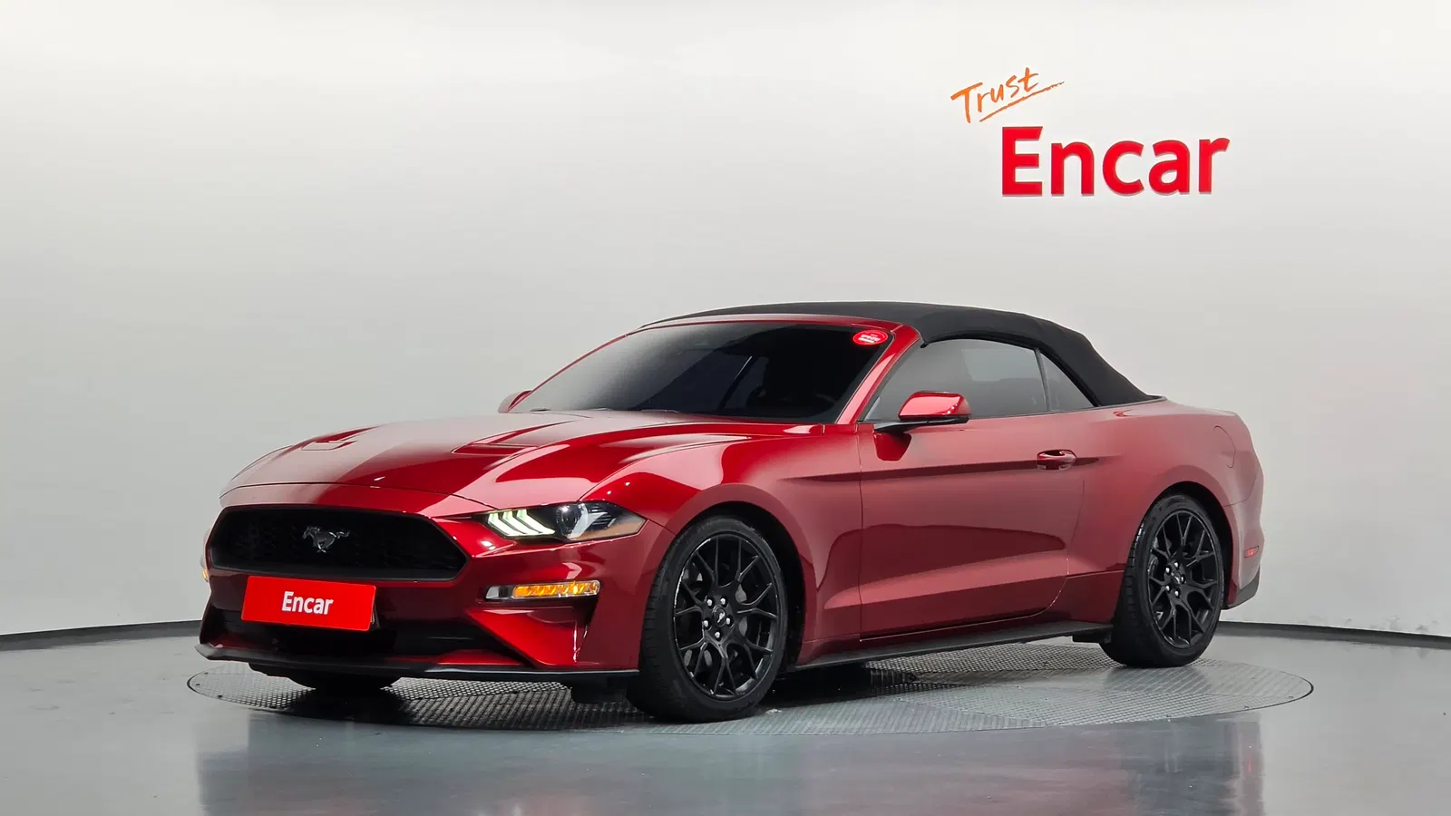 Ford Mustang Convertible 2018 — photo 1 sur 34
