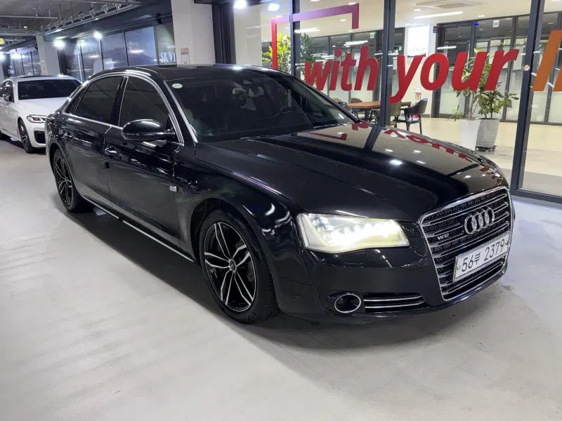 Audi A8 6.3 FSI Quattro LWB 2011 — photo 1 sur 26