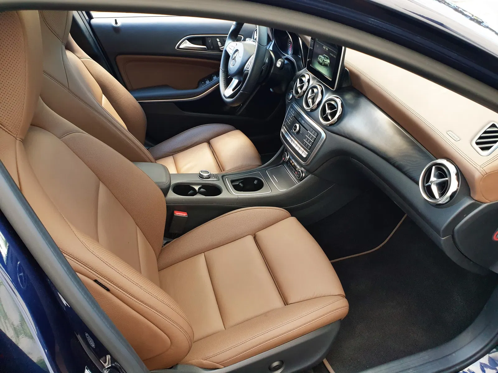 Mercedes-Benz GLA GLA250 4MATIC (X156) 2018 — photo 1 sur 26
