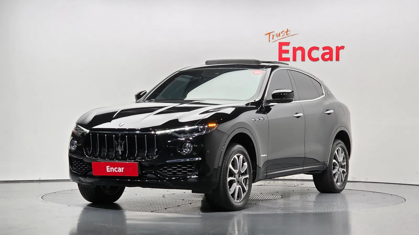 Maserati Levante 3.0 AWD GranLusso 2020 — photo 1 sur 20