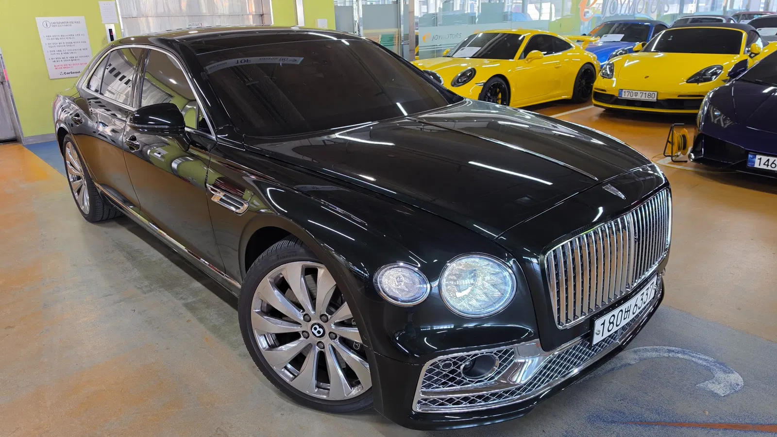 Bentley Flying Spur 3e génération 4.0 2021 — photo 1 sur 26