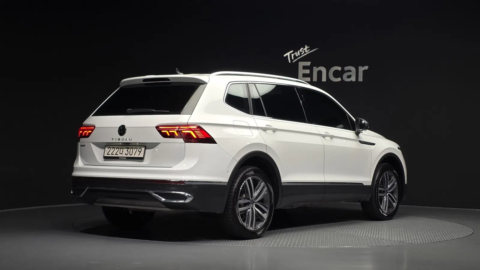Volkswagen Tiguan Allspace 2.0 TSI Prestige 2023 — photo 1 sur 41