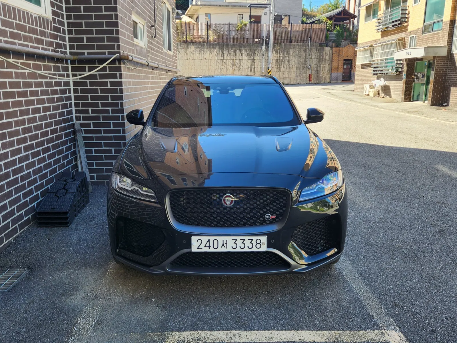 Jaguar F-PACE 5.0 SVR 2020 — photo 1 sur 21