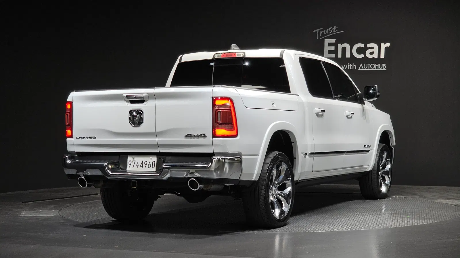 Dodge RAM Pickup 5.7 2020 — photo 1 sur 32