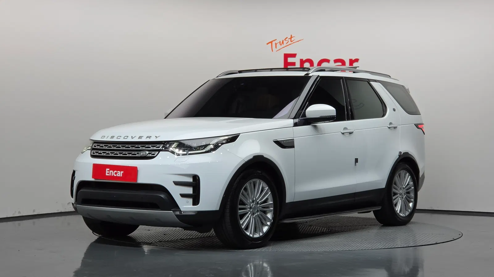 Land Rover Discovery 5 3.0 SD6 HSE Luxury 2019 — photo 1 sur 36