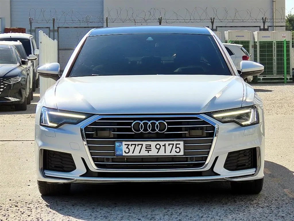 Audi A6 (C8) 45 TFSI Premium 2022 — photo 1 sur 26