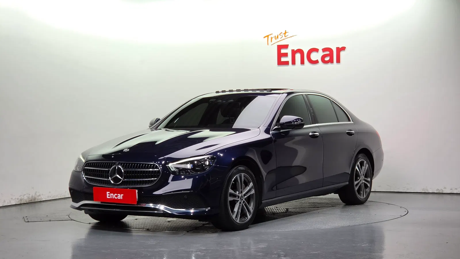 Mercedes-Benz Classe E E350 4MATIC Avantgarde (W213) 2021 — photo 1 sur 32