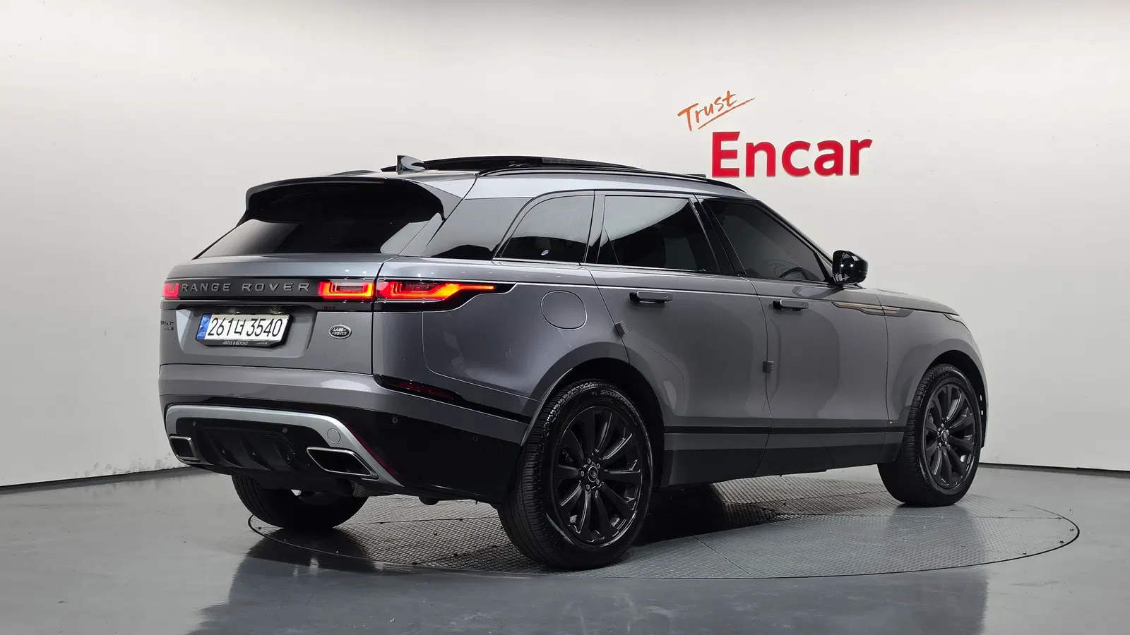 Land Rover Range Rover Velar 3.0 P400 R-Dynamic SE 2021 — photo 1 sur 34