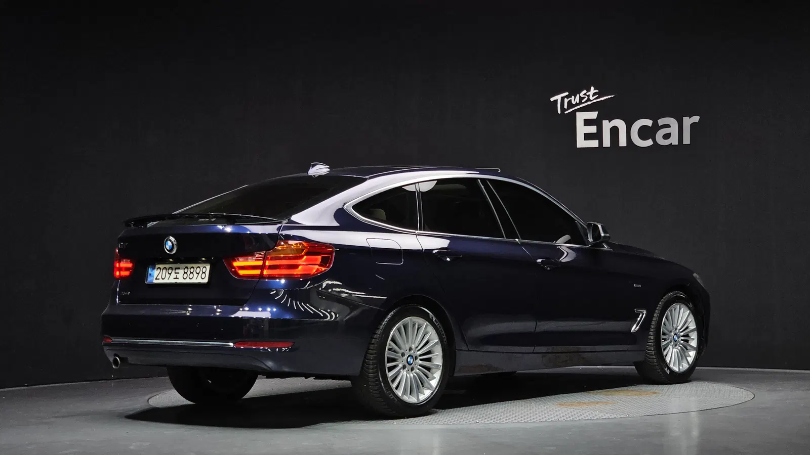 BMW Série 3 GT (F34) GT 320d Luxury 2015 — photo 1 sur 33