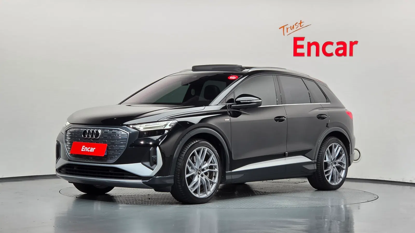 Audi Q4 e-tron (F4) 45 Premium 2025 — photo 1 sur 32