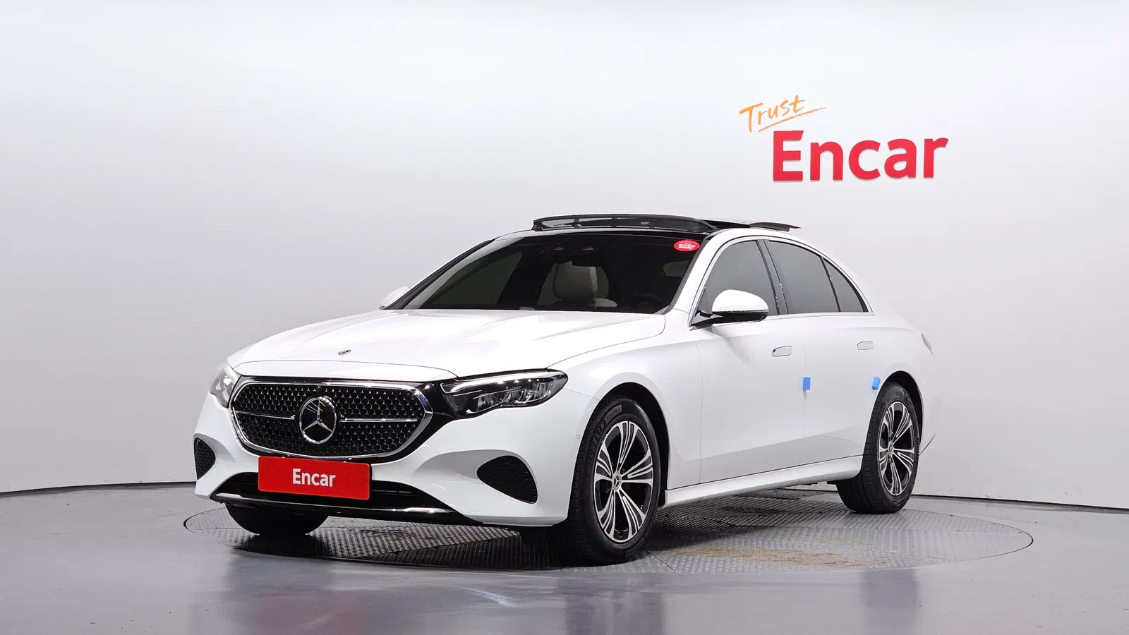 Mercedes-Benz Classe E E200 Avantgarde (W214) 2026 — photo 1 sur 36