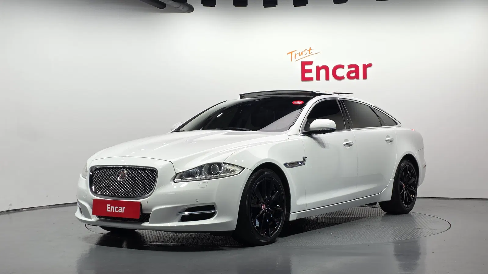Jaguar All New XJ 3.0D Premium Luxury LWB 2015 — photo 1 sur 20