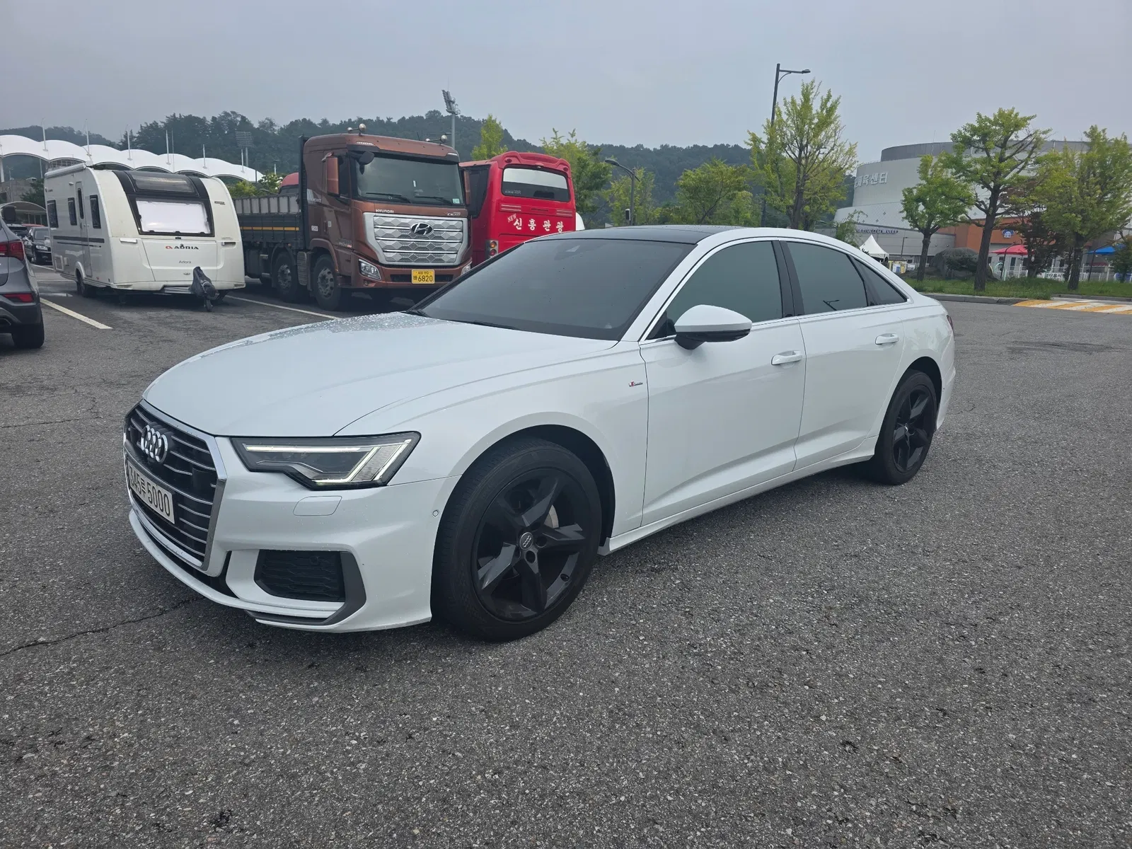 Audi A6 (C8) 40 TDI 2021 — photo 1 sur 17