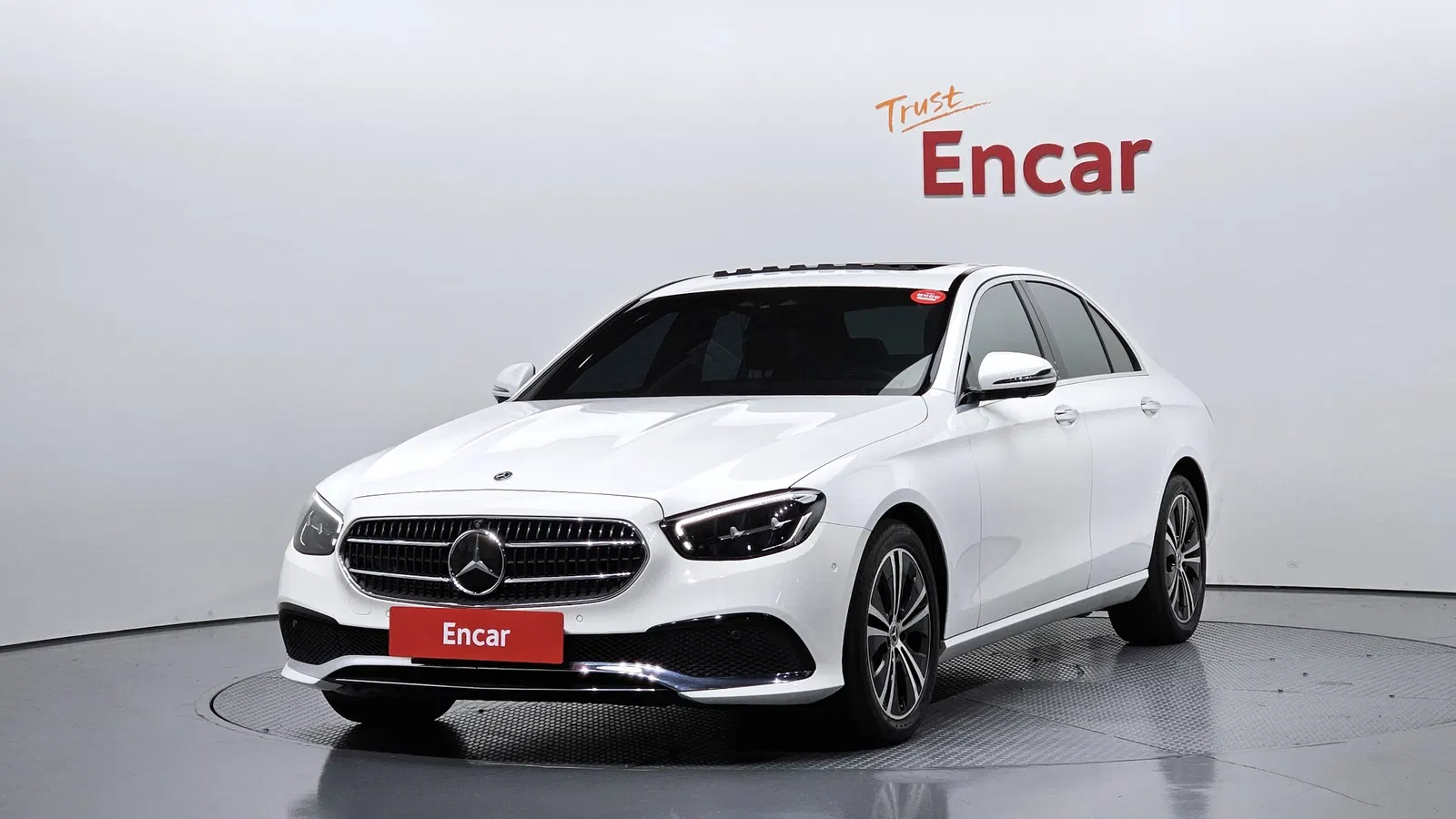 Mercedes-Benz Classe E E250 Avantgarde (W213) 2022 — photo 1 sur 33