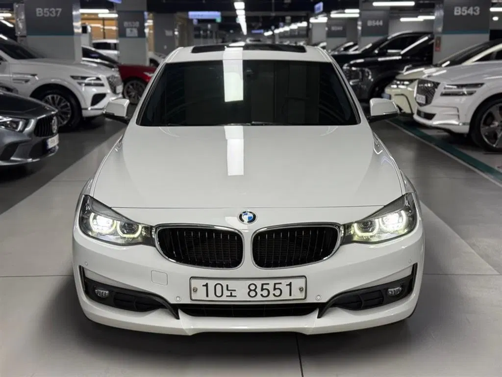 BMW Série 3 GT (F34) GT 320d 2018 — photo 1 sur 26