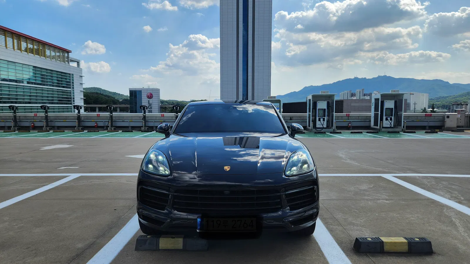 Porsche Cayenne (PO536) 3.0 E-Hybride Coupé 2021 — photo 1 sur 12