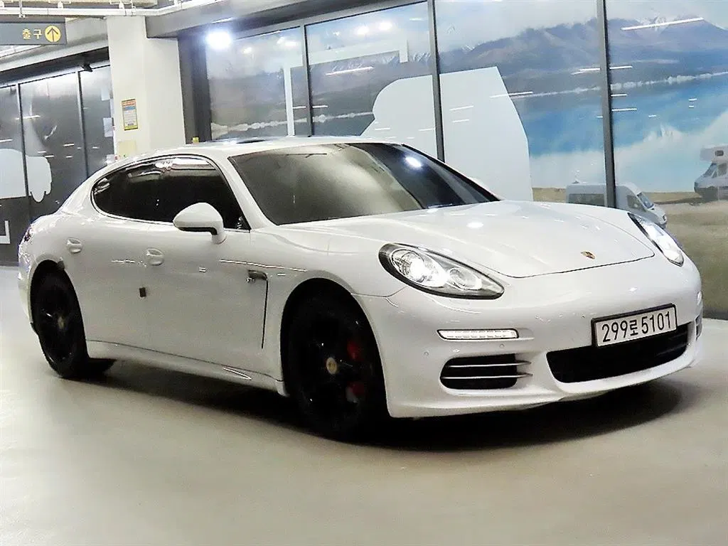 Porsche Panamera 3.6 AWD 2014 — photo 1 sur 26