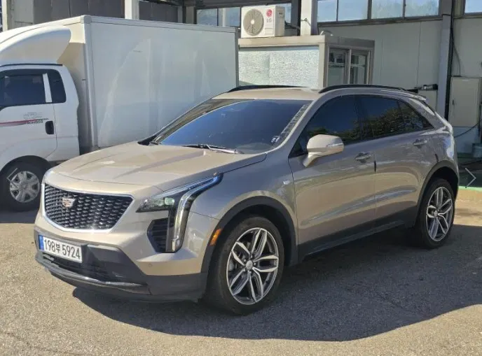 Cadillac XT4 2.0 Sport AWD 2023 — photo 1 sur 16