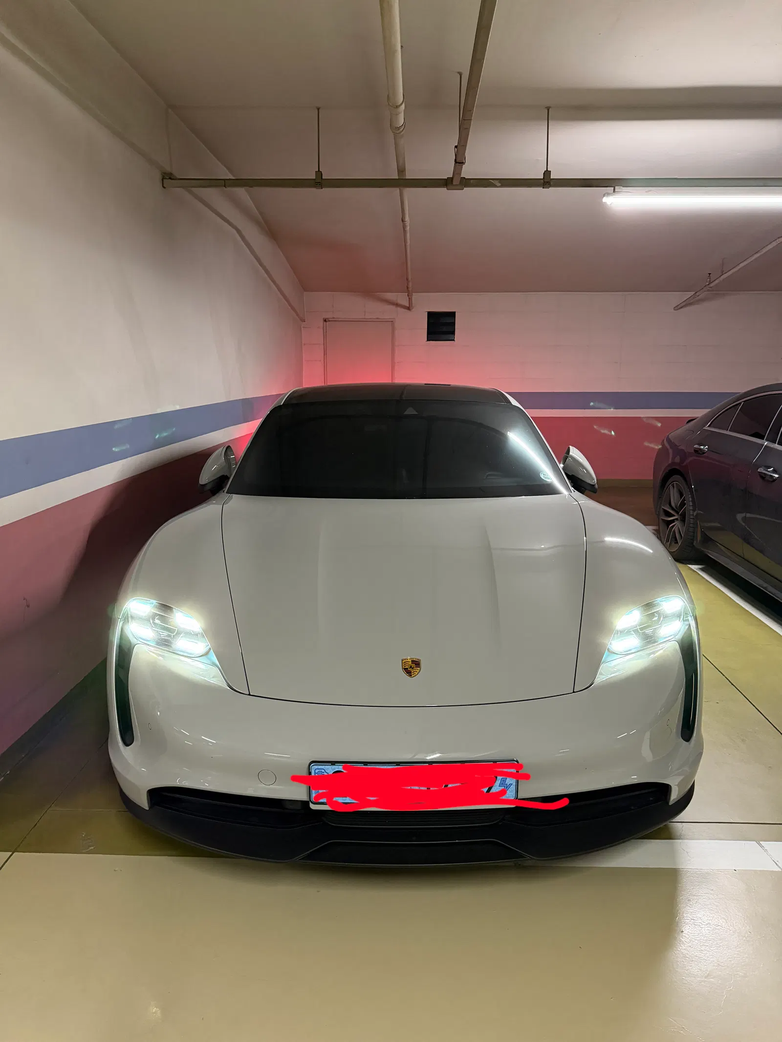 Porsche Taycan 4S 2021 — photo 1 sur 7