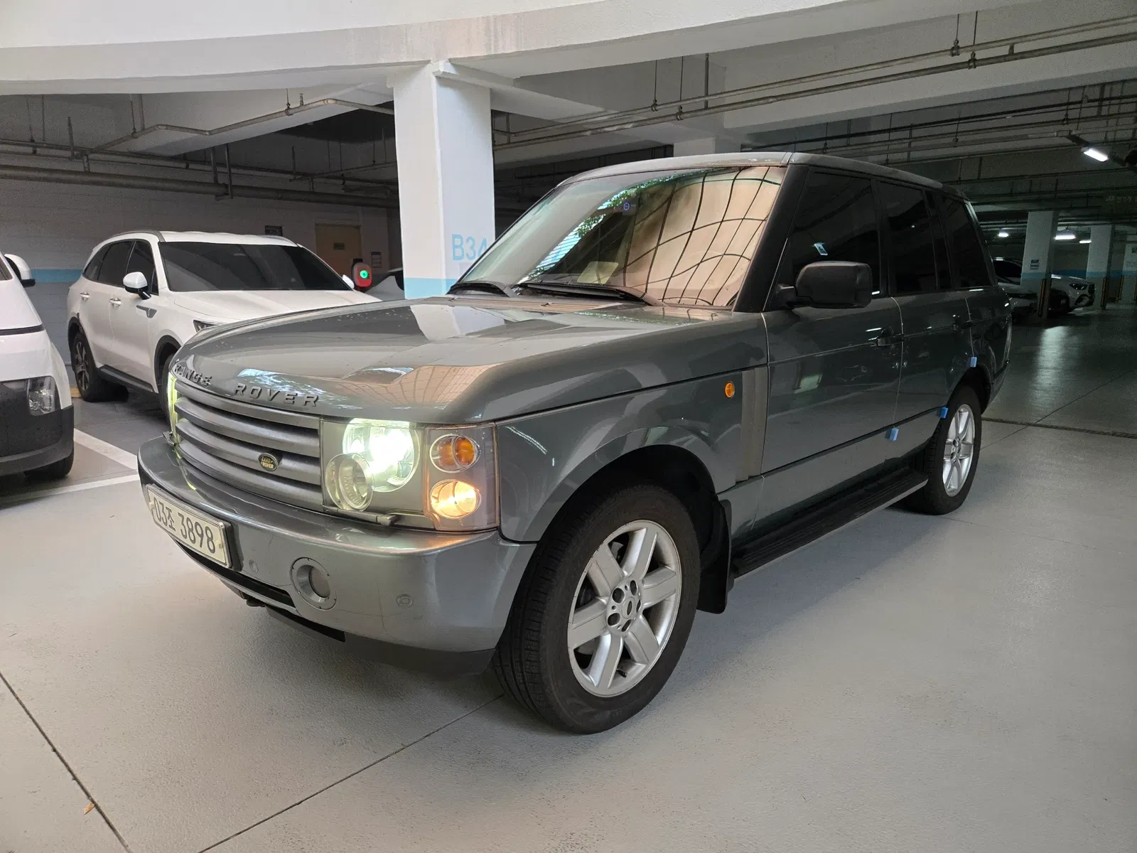 Land Rover Range Rover 4.4 2003 — photo 1 sur 26