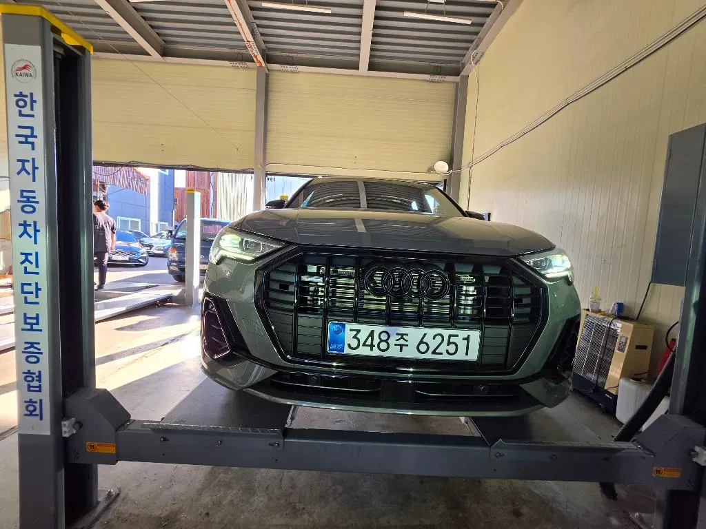 Audi Q3 (F3) 40 TFSI Quattro Premium 2025 — photo 1 sur 6