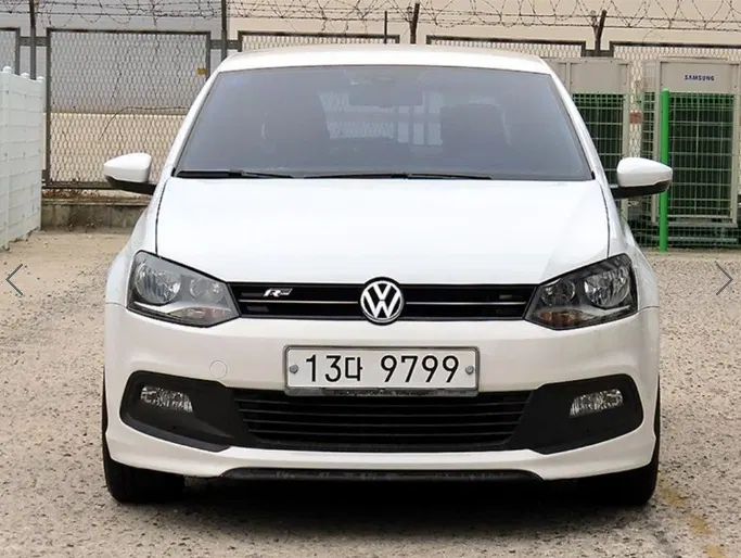 Volkswagen Polo 1.6 TDI R-Line 2014 — photo 1 sur 10