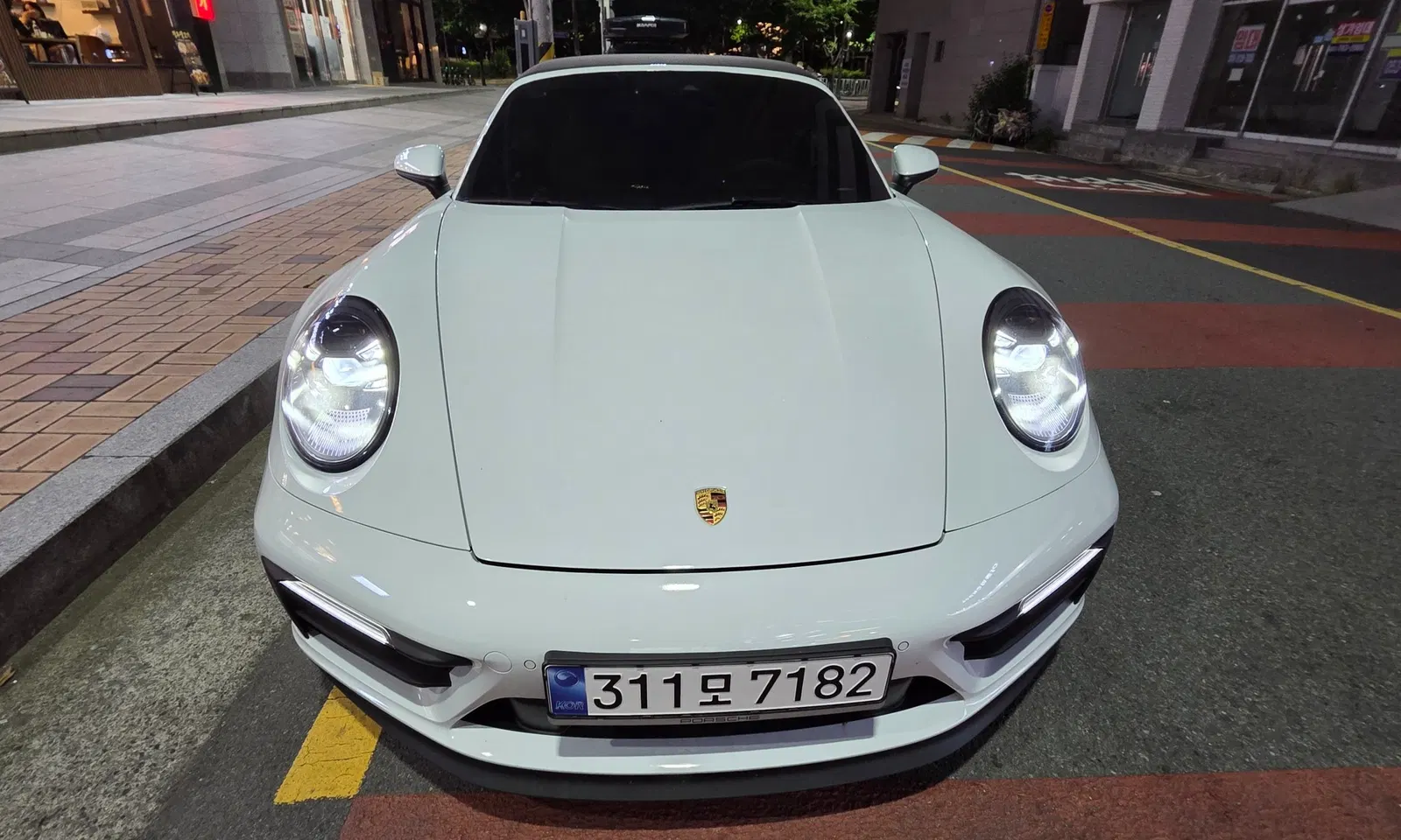 Porsche 911 (992) Carrera 4 GTS Cabriolet 2023 — photo 1 sur 21
