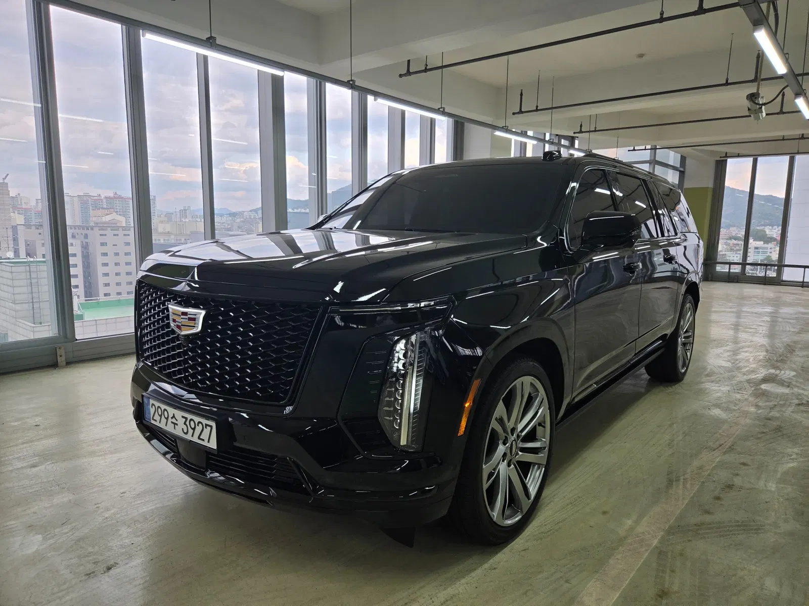 Cadillac Escalade 5e génération 6.2 ESV 2026 — photo 1 sur 23