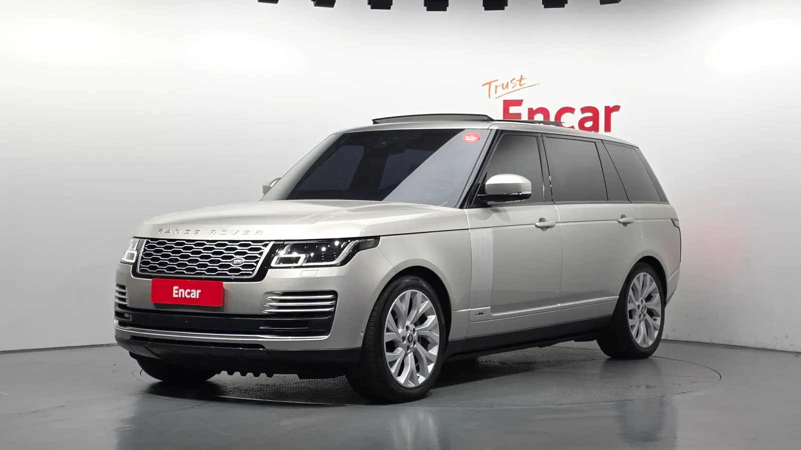 Land Rover Range Rover 4e génération 4.4 SDV8 AB LWB Diesel 2019 — photo 1 sur 20