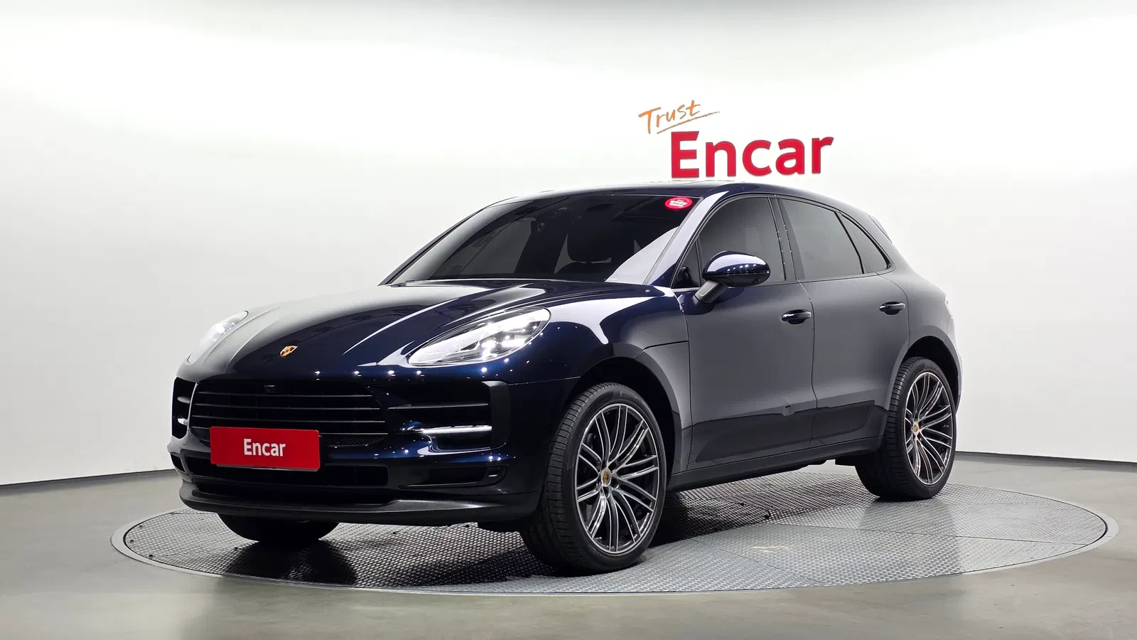 Porsche Macan 2.0 2021 — photo 1 sur 31