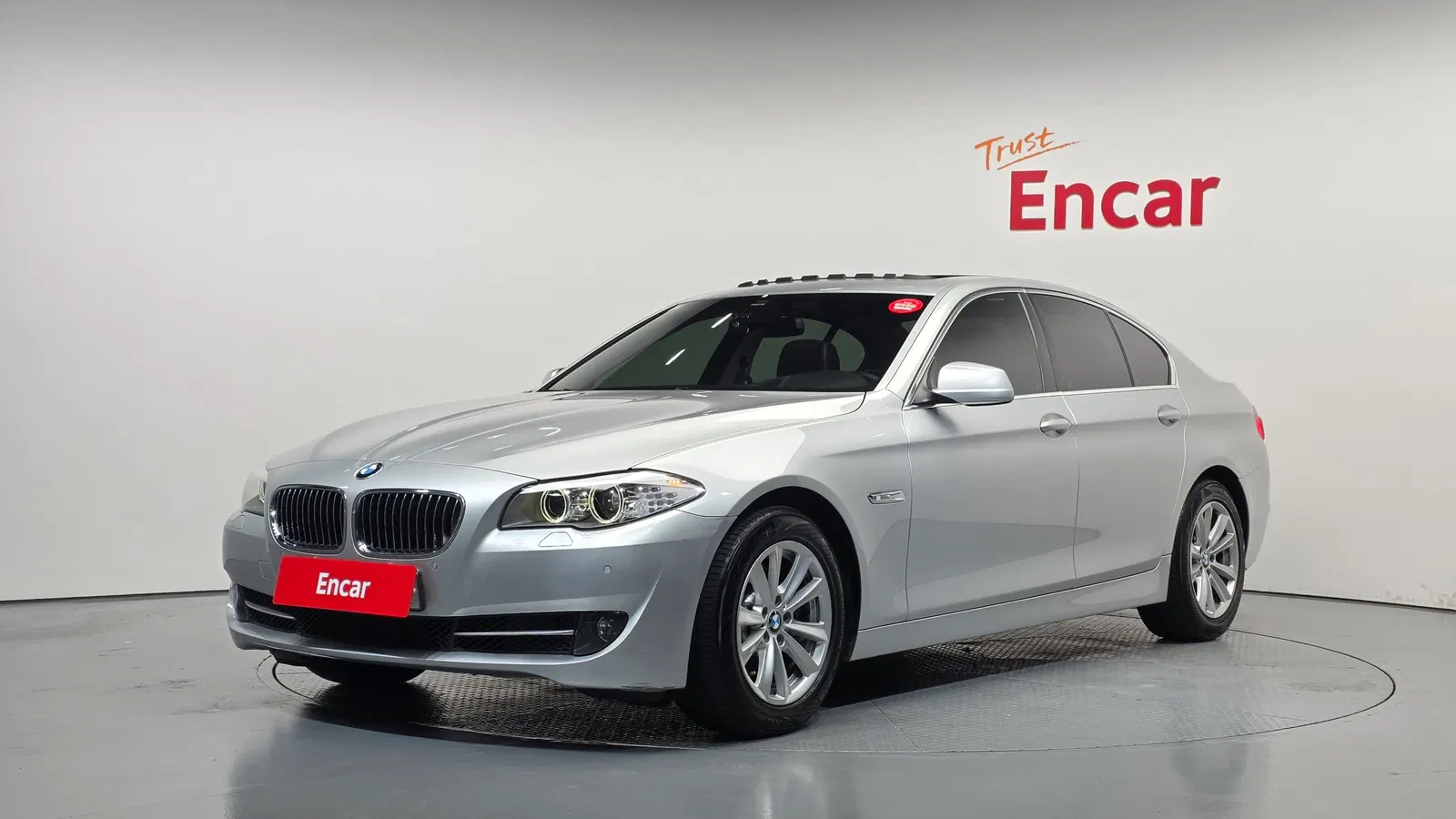 BMW Série 5 (F10) 520d 2012 — photo 1 sur 26
