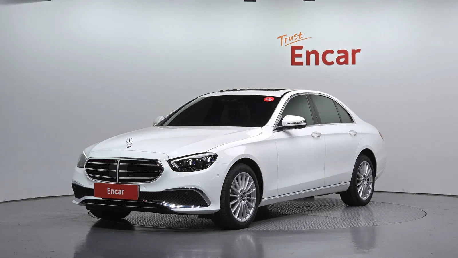 Mercedes-Benz Classe E E250 Exclusive (W213) 2023 — photo 1 sur 31