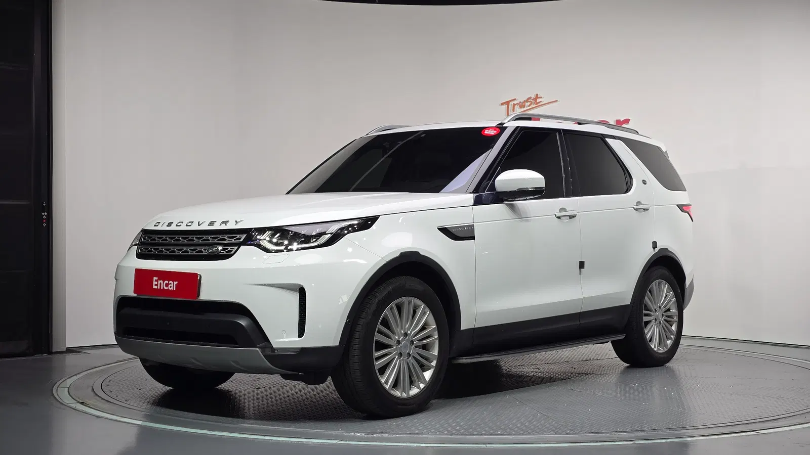 Land Rover Discovery 5 3.0 SD6 HSE Luxury 2019 — photo 1 sur 33