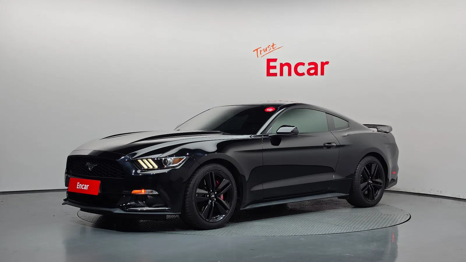 Ford Mustang Coupé 2016 — photo 1 sur 20