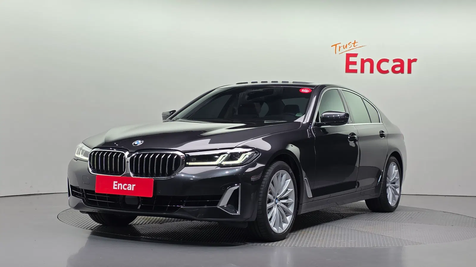 BMW Série 5 (G30) 530i xDrive Luxury 2023 — photo 1 sur 36