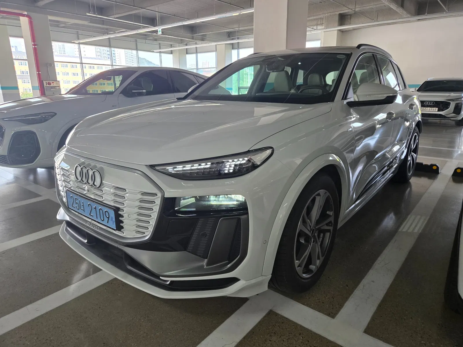 Audi Q6 e-tron (GF) S Line 2026 — photo 1 sur 22