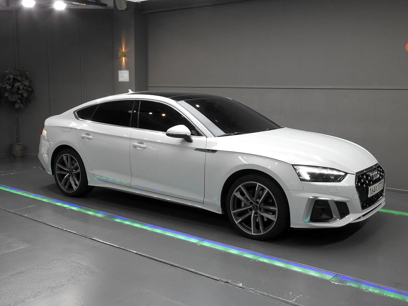 Audi A5 (F5) 40 TDI Quattro Premium Sportback 2020 — photo 1 sur 26