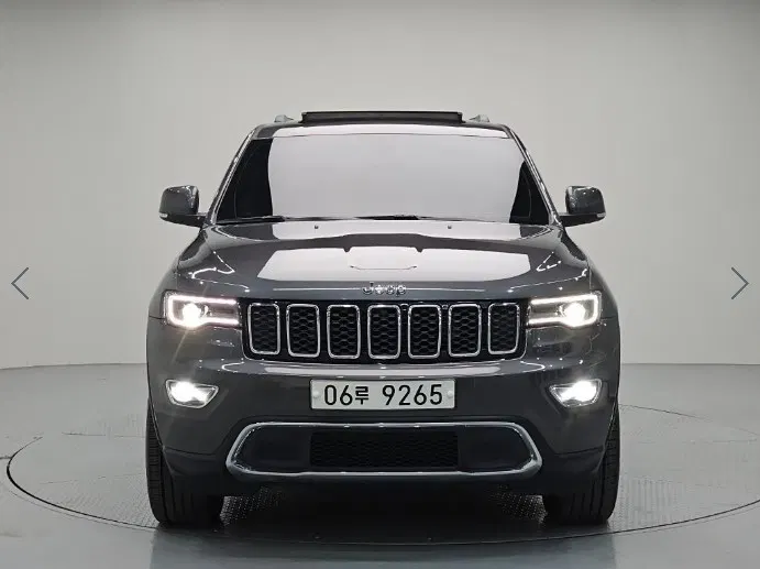 Jeep Grand Cherokee 3.6 Limited 2018 — photo 1 sur 26