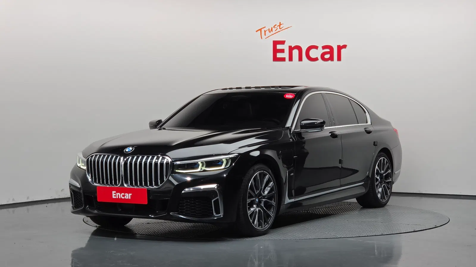 BMW Série 7 (G11) 745e iPerformance M Sport 2021 — photo 1 sur 26
