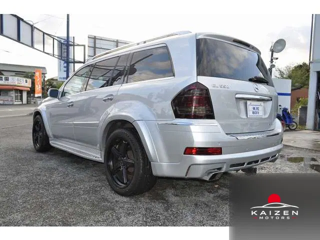 Mercedes-Benz GL GL550 4WD 2008 — photo 1 sur 8
