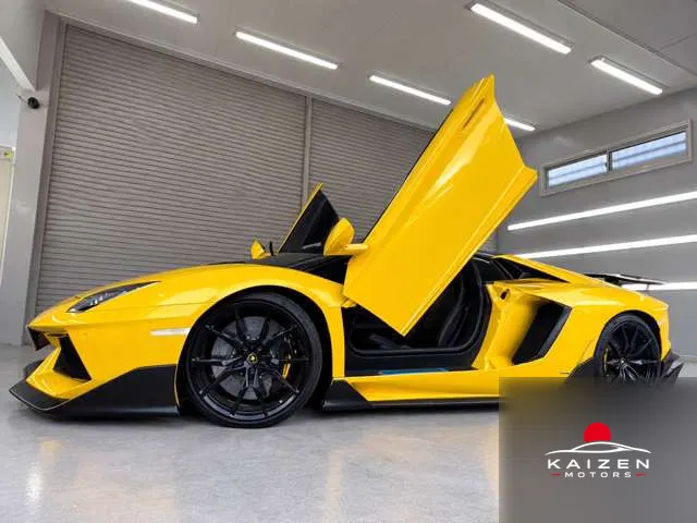 Lamborghini Aventador Roadster LP700-4 4WD 2015 — photo 1 sur 3