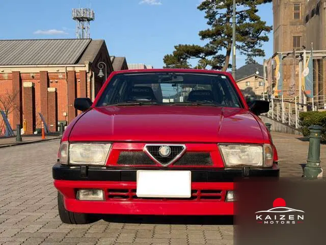 Alfa Romeo Alfa 75 SSprint 1992 — photo 1 sur 8