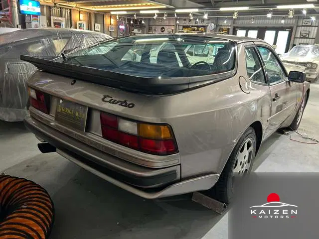 Porsche 944 Turbo S 1988 — photo 1 sur 8