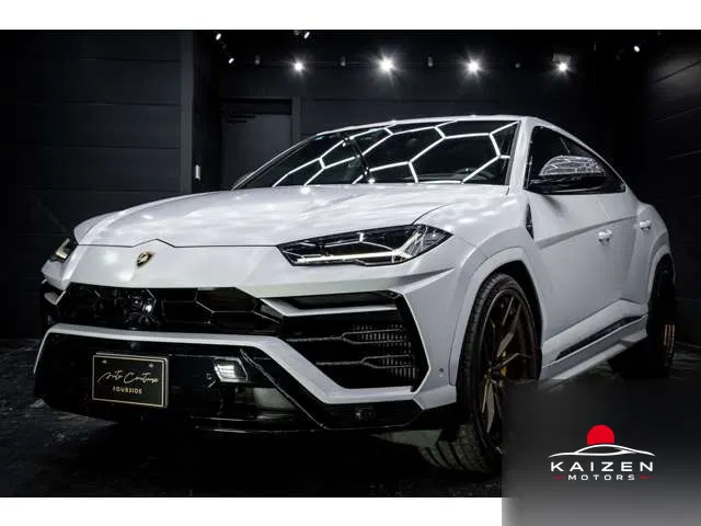 Lamborghini Urus 4.0 4WD UP 2021 — photo 1 sur 8