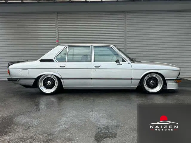 BMW 5 Series 518i 1981 — photo 1 sur 8