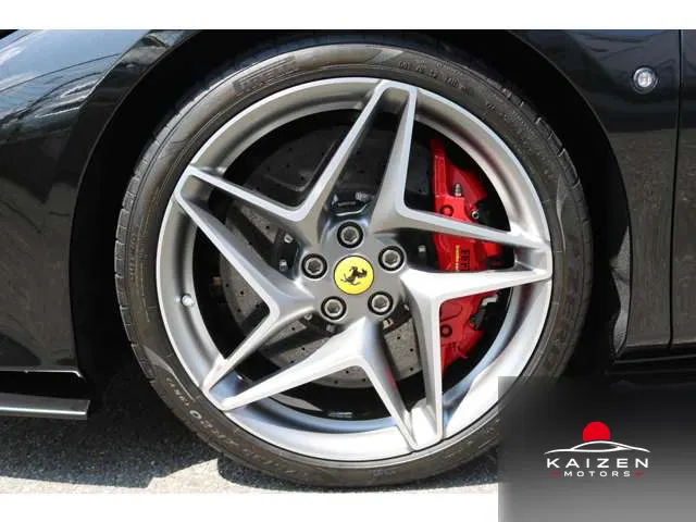 Ferrari F8 Tributo F1 DCT 2021 — photo 1 sur 8