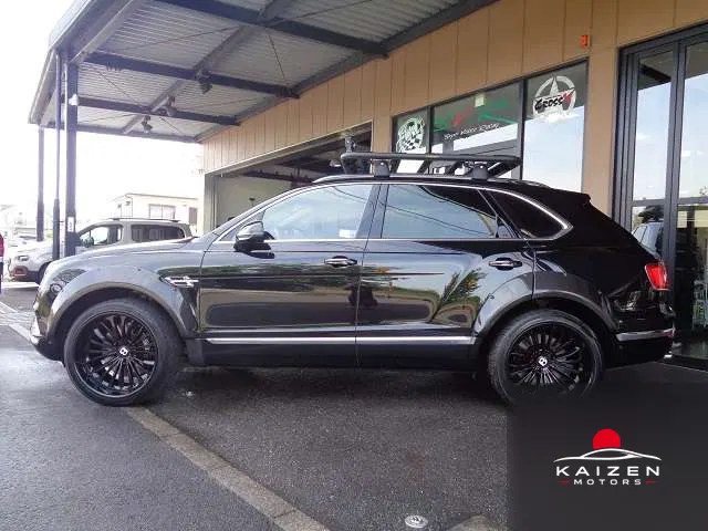 Bentley Bentayga 6.0 4WD Off-Road Style 2017 — photo 1 sur 8